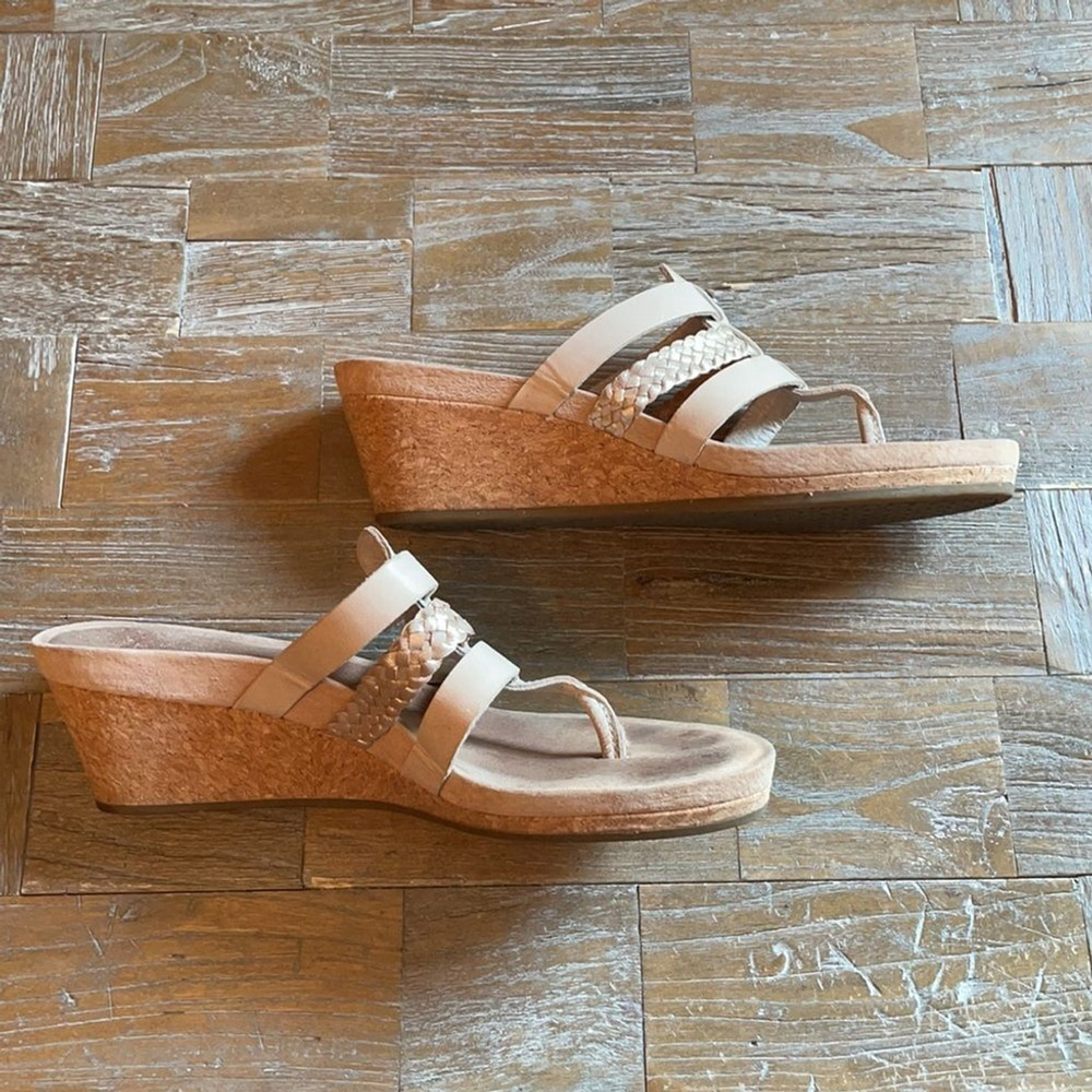 UGG Maddie Taupe Braided Wedge Heel Sandals Size 7 - Picture 16 of 16